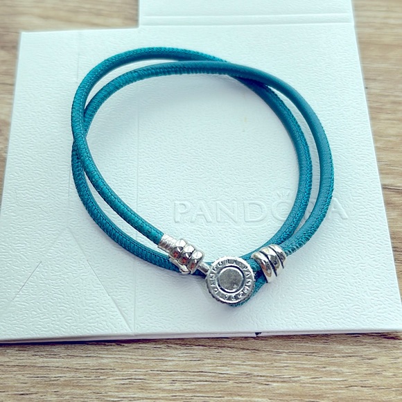 Pandora Blue Double Leather Bracelet Size - D2 - Picture 1 of 5